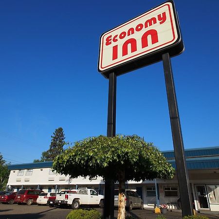 Economy Inn Prince George Exterior photo